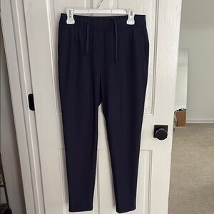 Women’s Nike DRI-FIT Tour Navy Blue golf Pants. Size S. Great condition.